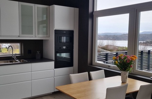 Godvik Copropriété | Peacful modern apartment with beautiful wiew over the sea