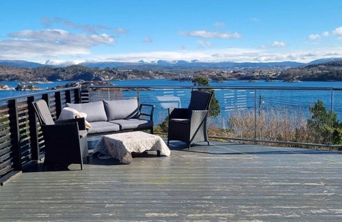 Godvik Copropriété | Peacful modern apartment with beautiful wiew over the sea