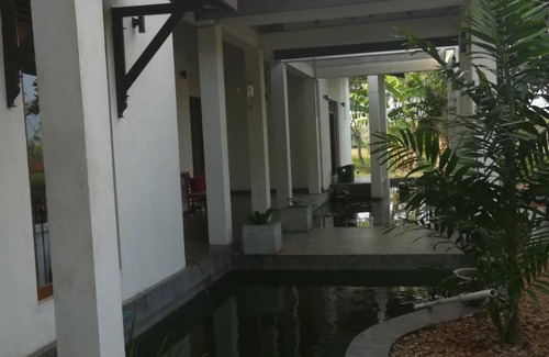 Mihintale Villa | Peacock Garden Villa