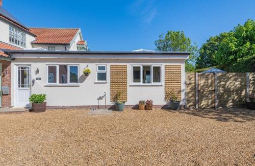 Thurlton Maison | Peacock Lodge