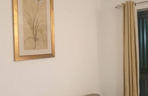 South Hornchurch Appartement | Peak Serene Spacious 2-Bedroom close to Amenities and free parking