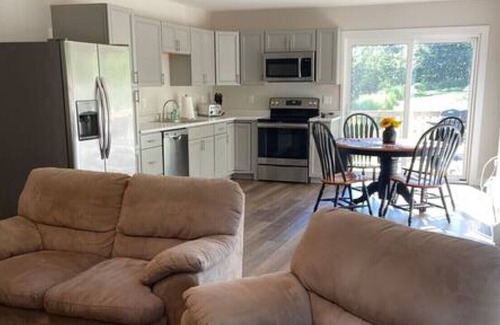 Dedham Appartement | Brand new 2 bed, close to Ellsworth, Bangor and 40 mins to Acadia!