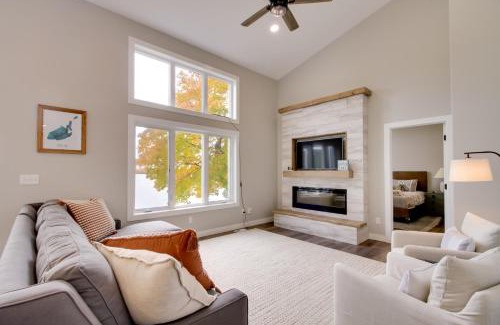 Detroit Lakes Maison | Pearl Lake Retreat with Dock and Stunning Views!