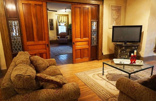 Coshocton Appartement | Pearl's Place in heart of Historic Roscoe Village