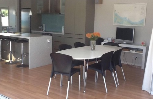 Pukehina Maison | Pukehina Paradise Pearsons