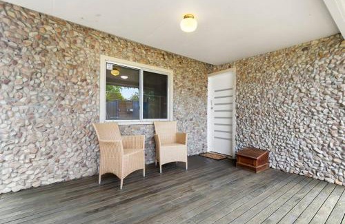Beachmere Maison | Pebble Cottage