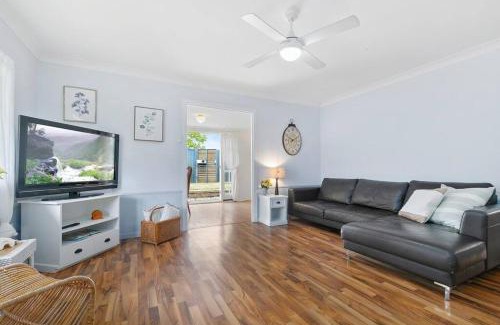 Beachmere Maison | Pebble Cottage
