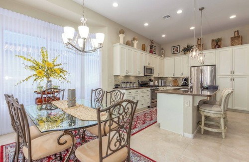 Palm Valley Maison | Pebble Creek with King Beds and Private Pool