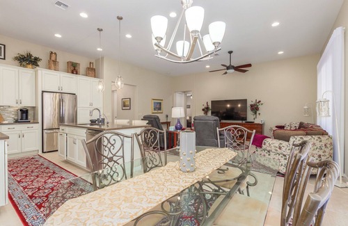Palm Valley Maison | Pebble Creek with King Beds and Private Pool