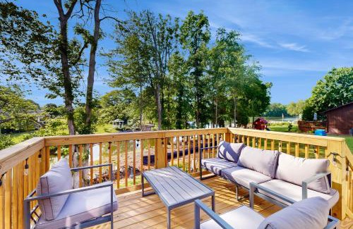 Southmont Maison | Pebble Point Cove