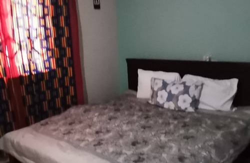 Ngleshi Amanfro Maison | Peemens Guesthouse