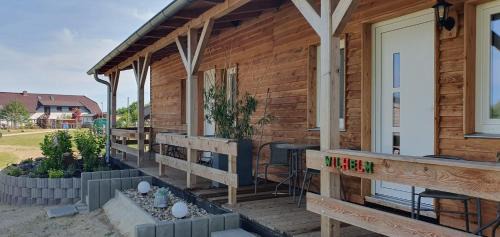 Jordenstorf Appartement | Peenehof Köppen - Ferienwohnungen & Schlaffässer