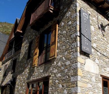 Garos Hôtel | Peira Blanca Hotel Gastronómico