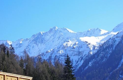 Peisey-Nancroix Chalet De Ski | Peisey Chalet with Balcony Views