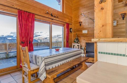 Peisey-Nancroix Chalet De Ski | Peisey Chalet with Balcony Views