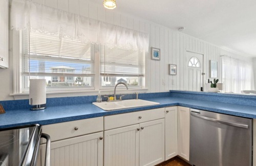 Fernandina Beach Cottage | Oceanview Cottage- Upper Level