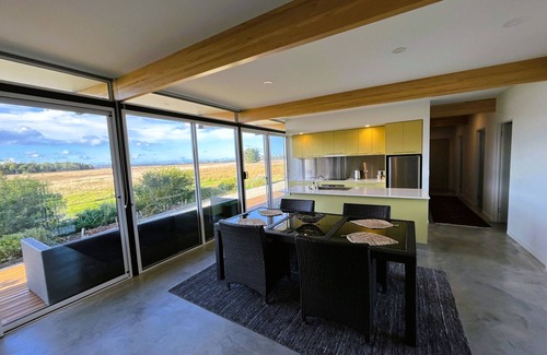 St Helens Maison | Pelican Point Tasmania