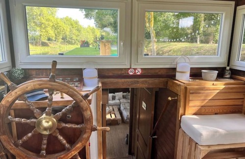 Avignonet-Lauragais Location De Bateaux | Péniche Dondon - Gîte cocooning sur Canal du midi