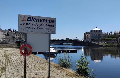 Chateau-Gontier Location De Bateaux | Penichette cosy couple famille amis ouvriers