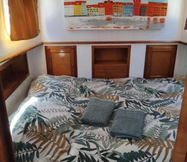 Chateau-Gontier Location De Bateaux | Penichette cosy couple famille amis ouvriers