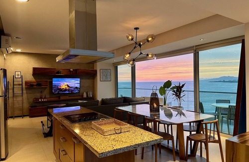 South Hotel Zone Appartement | Peninsula 2BR/2BA Pools&beach