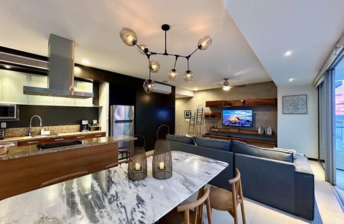 South Hotel Zone Appartement | Peninsula 2BR/2BA Pools&beach