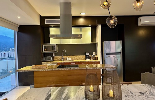 South Hotel Zone Appartement | Peninsula 2BR/2BA Pools&beach