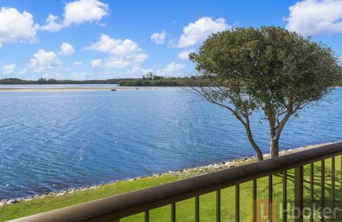 Yamba Maison | Peninsula Court 6 - LJHooker Yamba