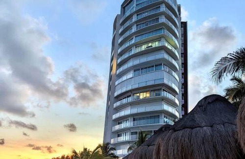 Cancun Appartement | Peninsula Luxury Apartments with ocean front and espectacular views - no pets
