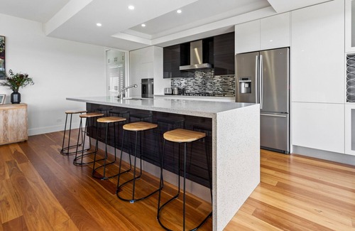 Fingal Maison | Peninsula View House by Ready Set Stay