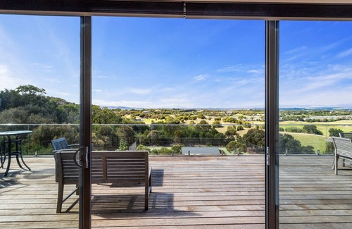 Fingal Maison | Peninsula View House by Ready Set Stay