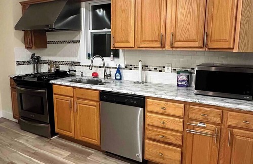 Pennsville Maison | Pennsvilee Spacious BEAUTIFUL 2 Bedroom HOME.