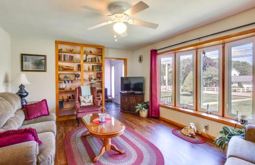 Parker Maison | Pennsylvania Countryside Retreat with Deck and Yard!