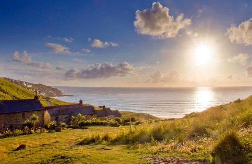 Sennen Cove Maison | Penrose, Cornish Cottage With Sea Views, Garden & Patio By the Beach