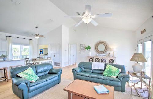 Toilla Segunda Maison | Pensacola Beach Home 1 Block to Beach Access