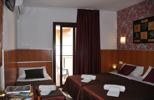Lloret Town Center Maison | Pensión El Amigo