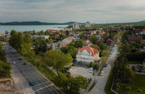 Balatonfured Lit Et Petit-Déjeuner | Pensili Apartmanház Balatonfüred
