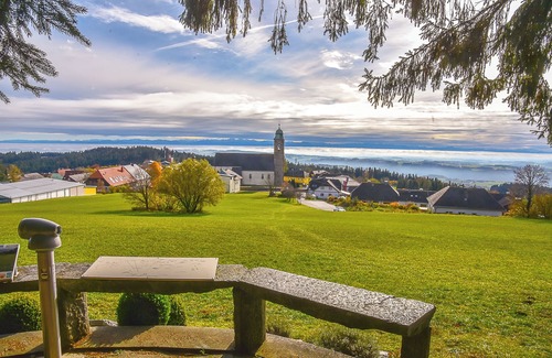 Pfarrkirchen im Muehlkreis Appartement | Pension dans un endroit fantastique avec vue sur la montagne