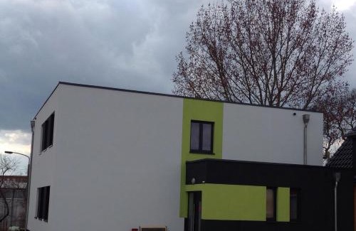 Kropeliner-Tor-Vorstadt Maison | Pension an der Werft II