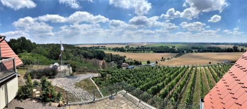 Diera-Zehren Maison | Pension Bella Vista - Winzerhof Golk