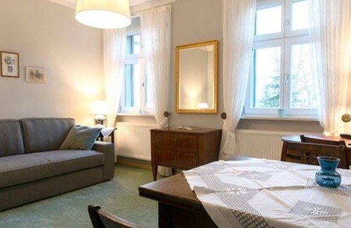 Reitwein Maison | Pension Gräfliche Villa