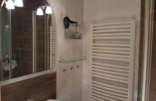 Regenhutte Maison | Pension Hüttendorf 49 gradnord