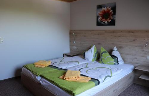 Freiberg West Maison | Pension Hubertushof Monteurunterkunft