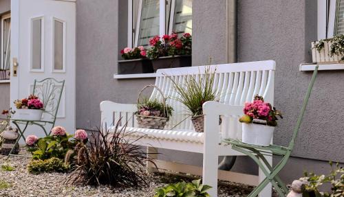 Teschenhagen Appartement | Pension Kastanie