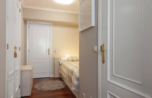 El Ensanche Zona Nuova Maison | Pension Residencia F&F