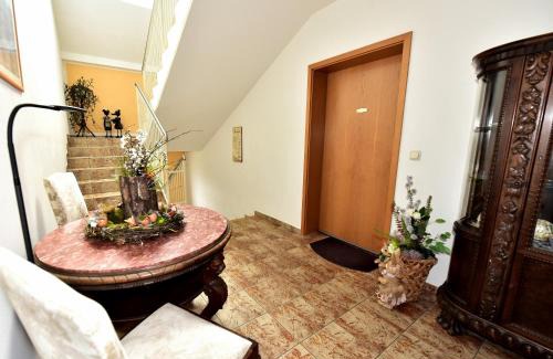 Ottendorf-Okrilla Lit Et Petit-Déjeuner | Pension Schwesinger