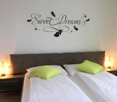 Neusiedl am See Maison | Pension Seeblick Latzko