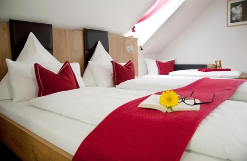 Altenerding Maison | Pension Sperlhof