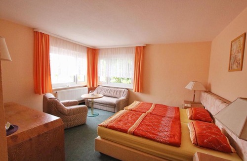 Trinwillershagen Maison | Pension " Zu den Linden" Trin