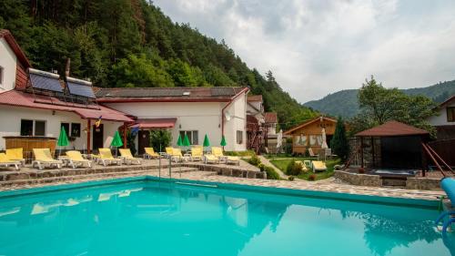 Rasinari Maison | Pensiunea Alpin